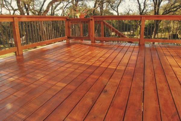 Paint & Restoration Masters Deck Staining